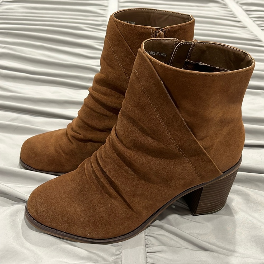 Universal Thread Brown Boots with Heel